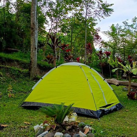 Отель Tapian Asri Camp Букиттинги Экстерьер фото