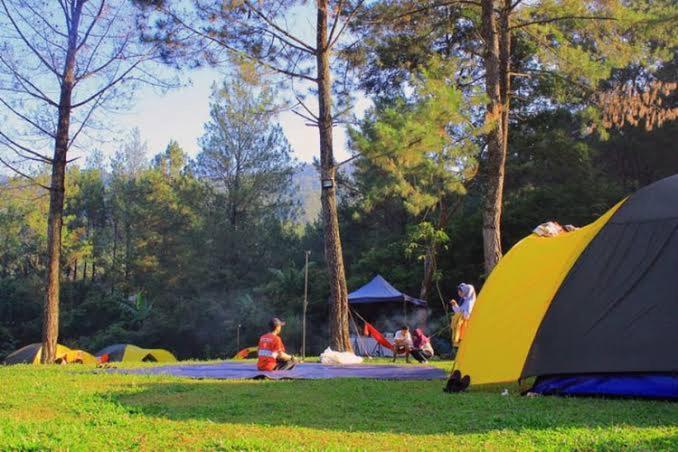 Отель Tapian Asri Camp Букиттинги Экстерьер фото
