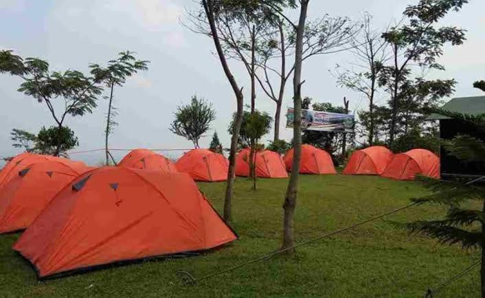 Отель Tapian Asri Camp Букиттинги Экстерьер фото
